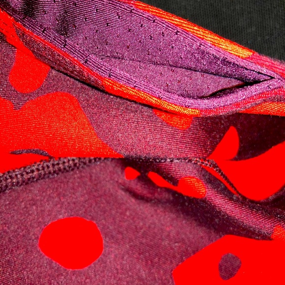 M | Red/Maroon Legginng - Picture 4 of 4